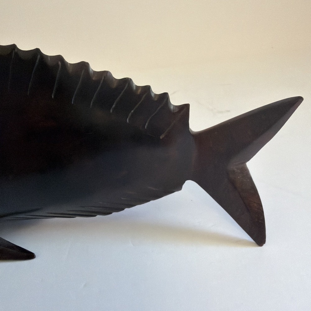 Vintage Hand-Carved Ironwood Fish (Mid-Century) Wood Table Home Decor - Picture 4 of 9